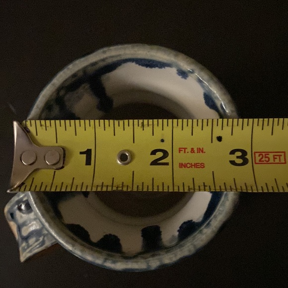 Juba Mountain Pottery mug w/ drip design pattern in blue & beige - signed - Picture 8 of 8